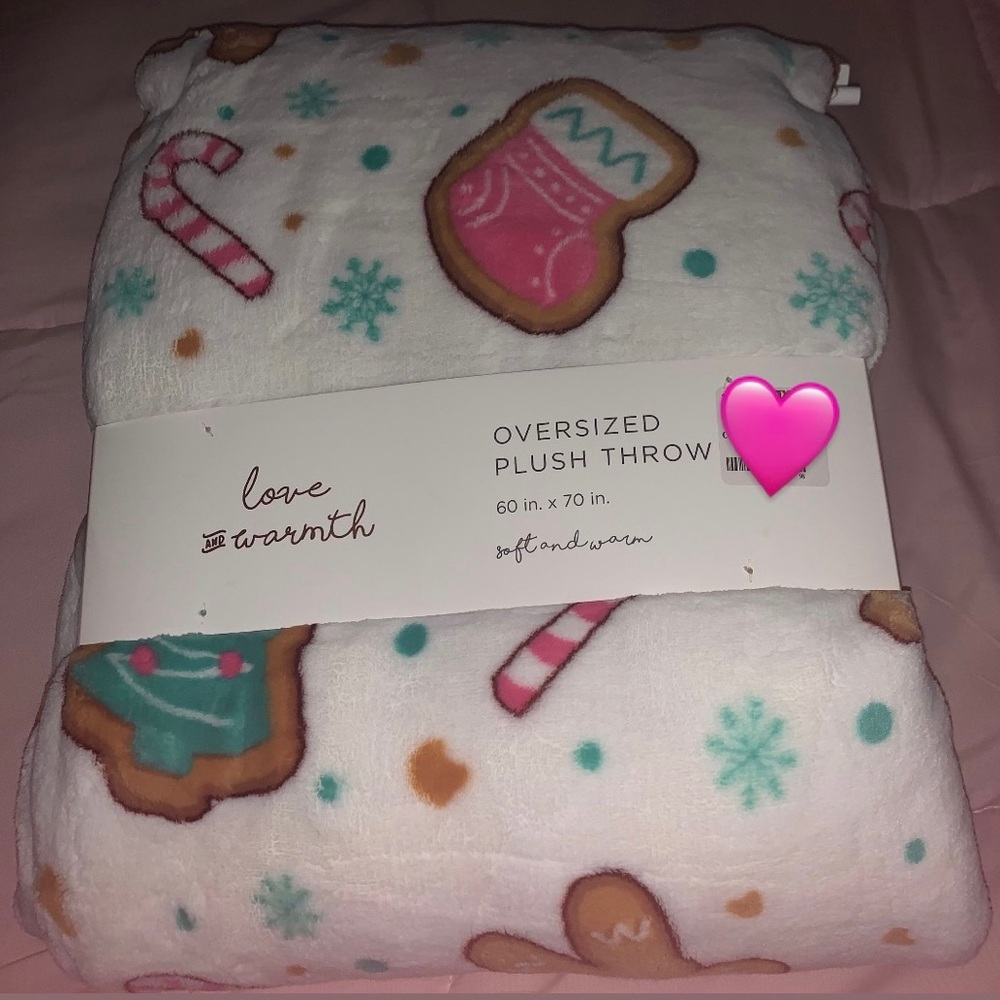 NEW Love & Warmth Pink Christmas Oversized Throw Blanket NWT